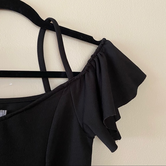 Black Off Shoulders Dress - Picture 4 of 6